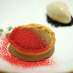 サンプリシテ - ランチコース 5940円 の丸久小山円のほうじ茶の温製フォンダンと冷製アイス