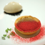 サンプリシテ - ランチコース 5940円 の丸久小山円のほうじ茶の温製フォンダンと冷製アイス