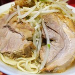 ラーメン二郎 - 豚