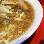 ラーメン二郎 - スープ