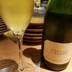 escravo - シャトー・ド・ロレ　クレマン・ド・ロワールブリュット