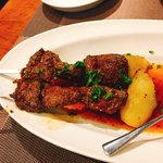 ペルー料理＆バル ALDO - おつまみの定番、牛ハツ、アンティクーチョ