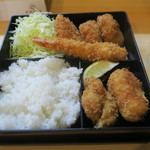 とんかつ春 - 盛り合わせ弁当（店内用）