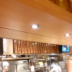 北前居酒屋 佐勘 - 内観写真:カウンター上のメニュー札