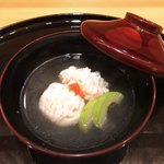 割烹 渡邊 - 鱧のお椀
                                季節物の鱧♪ お出汁が美味しかった！