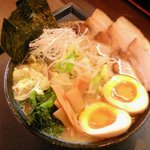 麺処永遠 - 豚骨魚介らーめんお得のせ