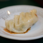 おけ以 - 餃子@税込600円：カメラ寄り