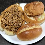 Mineya - 焼きそばパン、コロッケバーガー、ピーナッツクリームパン