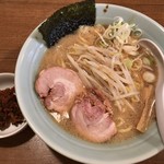 麺通 - らーめん：太麺（背脂醤油） 780円