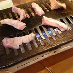 焼肉 グルマンズいとう - トントロ焼く！