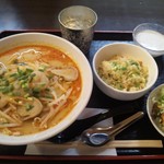 タイ屋台料理　マミータ - C-set トムヤムクン(850円)