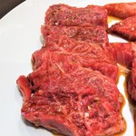 東海苑 - 上ロースは肉の旨味がしっかり。