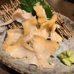寿司・割烹 四六八ちゃ - バイ貝。身の反り返り加減からも、鮮度の良さを感じます。