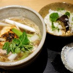 つきじ 文化人 - 鴨雑煮そば　1,230円