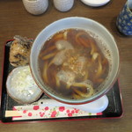 三幸食堂 - しか煮込みうどん500円+小結び150円(2018年7月)