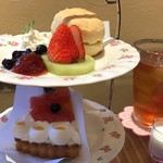 Patisserie du Saison CHOU CHOU - アフタヌーンティーセット　1200円