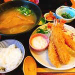 大和本陣 - 海老フライ定食♡
            (期間限定のあんかけうどんの細うどんに変更)