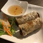 Bamboo VietNam Kitchen - セットの揚げ春巻き