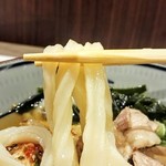 宮武讃岐うどん - 鳴門ワカメと豚煮うどん(並)