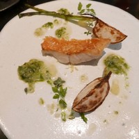 ラ・ボンヌターブル - 【金目鯛の鱗焼き、エシャロットのソース、焼き蕪、レモン】◎2018/6