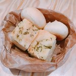 ラ グリーリア - 自家製パン盛り合わせ