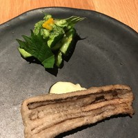 ラ・ボンヌターブル - 穴子の米粉揚げ　胡瓜　梅　紫蘇