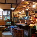 仙人小屋 - カウンターもあるので、一人でふらっと訪れても大丈夫♪