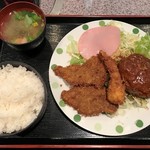 炭火焼肉英 - 180411サービスランチ730円