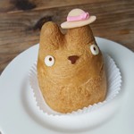 トロ コーヒーアンドベーカリー - ピーチシュークリーム