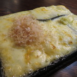 風来坊 - なすチーズ（当店1番人気）醤油をかけてどうぞ
