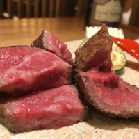 肉和食 月火水木金土日 - 黒毛和牛イチボの炭火焼