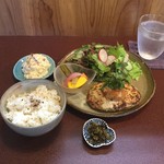 ジャム cafe 可鈴 - 今週の週替わりランチ(1,050円)※スープ、ドリンク付きです