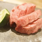 本気焼肉 肉とめし 肉寿司 - 