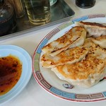 栄華 - 餃子、ボリュームあります！