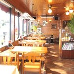 ロータリー - ジャズ、クラシックが流れる店内