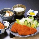 曽波平 - ボリュームたっぷり　やわらかわらじ豚かつご膳