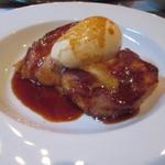 OGINO organic Restaurant - フレンチトースト　バニラアイスと塩バターキャラメルソース
      