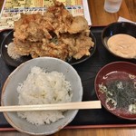 Miura ya - 2018/7/9 鶏の唐揚げ定食（1070円）オリジナルマヨ（300円）
