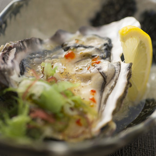 《独自ルートで通年食べられる美味しい牡蠣》