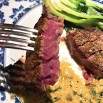 ル・ジャルダン・デ・サヴール - 鹿児島県産黒毛和牛の炭火焼 タルタル仕立ての肉の断面