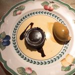 ル・ジャルダン・デ・サヴール - コニャック風味のフォンダンショコラとキャラメルのアイス