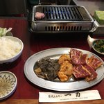 焼肉 一力 - センマイ
      ホルモン
      骨付きカルビ