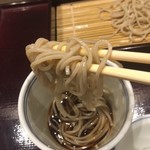 天ちら・蕎麦 あ.まると - 蕎麦汁は酸味あり