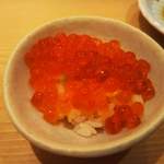 すし善 - いくら　軍艦ではなく小鉢　こぼれなくて食べやすいかも