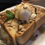ティールーム高山 - 黒みつときな粉のトースト