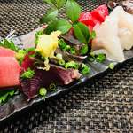 錦江湾 - 刺身の盛り合わせ。
