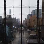 すし善 - JR札幌駅の中から大通り方面　蝦夷梅雨ですが地下道ですすきのへ行けます