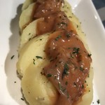 KATSUO  - ひらのさん家の塩辛じゃがバター 490円。