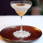 ラトラスフィス - ランチコース 7371円 のスモーク香るジャガイモとトリュフのヴルーテ オマール海老と地鶏のコンソメジュレ