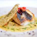 ラトラスフィス - ランチコース 7371円 の黒鯛のポワレ 磯の香りと野菜の旨味